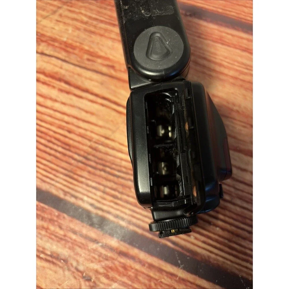 *FOR PARTS/NOT WORKING* Nikon SB-28 Speedlight Shoe Mount Flash - Black